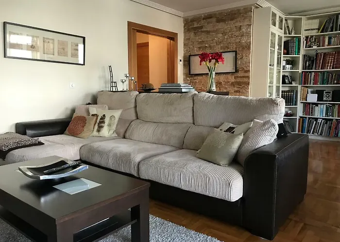 Casa Castelao, Parking Gratuito Vigo